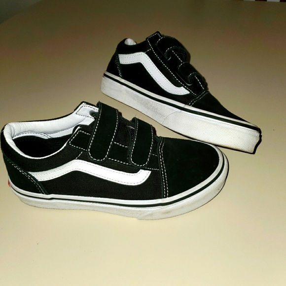 boys velcro vans